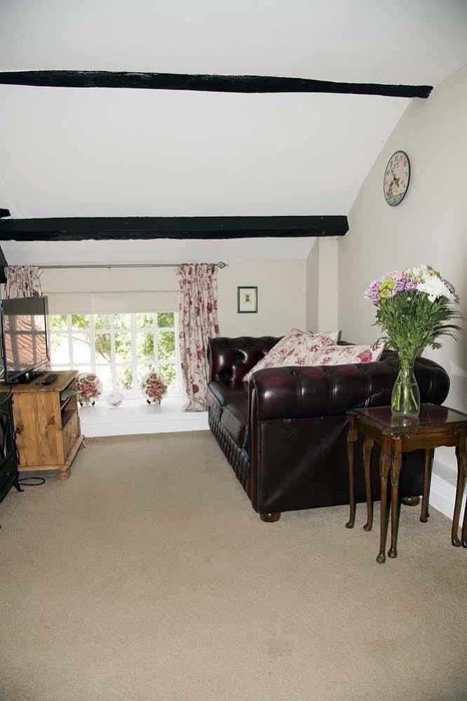 The Greyhound Inn Bedale Esterno foto