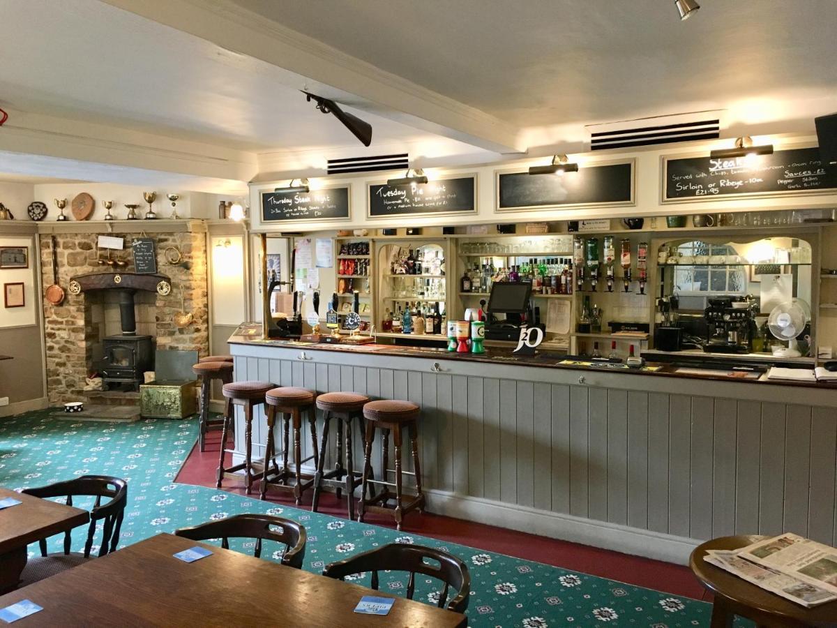 The Greyhound Inn Bedale Esterno foto